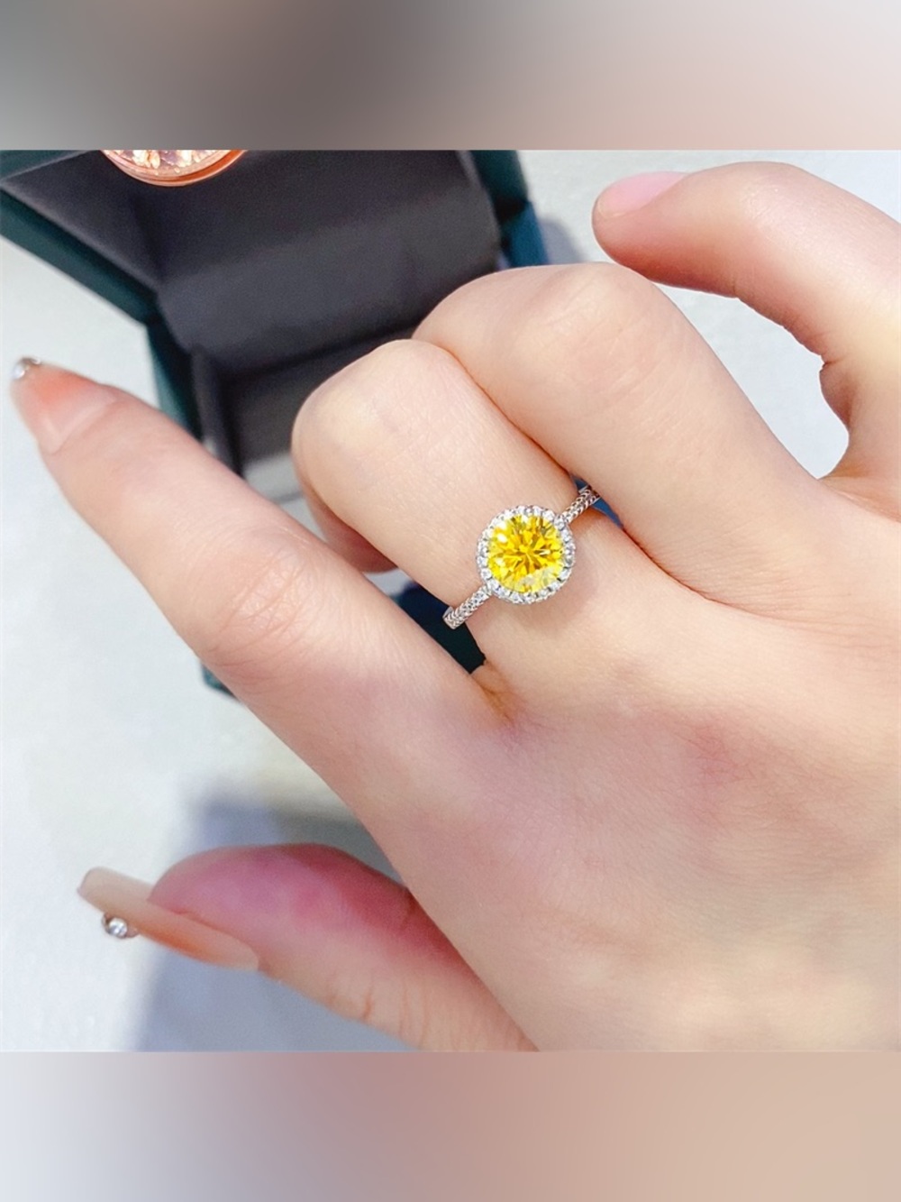 1 Carat Moissanite 925 Sterling Silver Ring